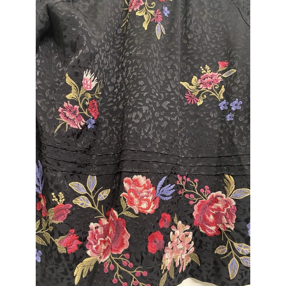 Johnny Was Sassiba Pintuck Raglan Button Up Women’s S Black Embroidered Floral - Picture 7 of 10